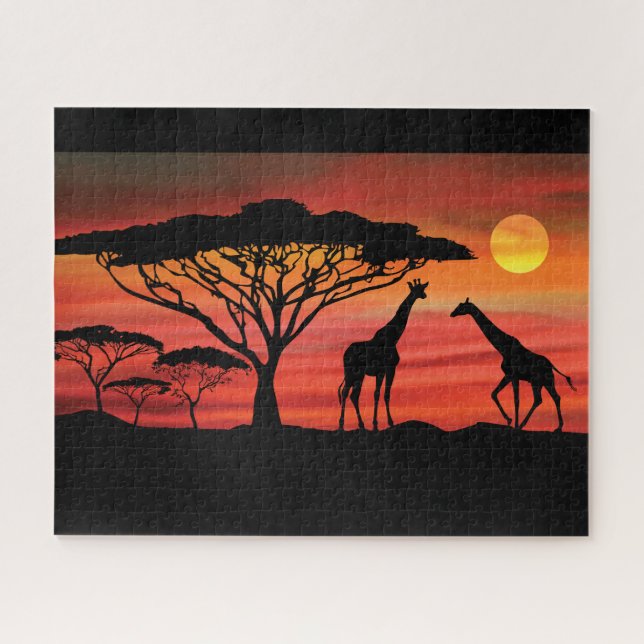Giraffen in einem serengeti-afrikanischen Sonnenun (Horizontal)