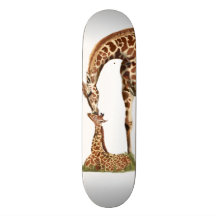 Giraffen- und Babykalbküssen