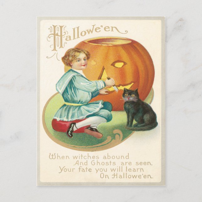 Girl Carving A Pumpkin Vintage Postkarte (Vorderseite)