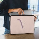Girl Feminine Blush Pink Monogram Name Script Laptopschutzhülle<br><div class="desc">Diese pinkfarbene Laptop-Hülle zeichnet sich durch ein elegantes und sauberes Design aus, das mit Typografie-Initialen in einem Monogramm versehen ist und dem Gerät eine raffinierte Touch verleiht. Der raffinierte Stil bietet sowohl Charme als auch Schutz für Ihren Laptop. Mit dieser Hülle verschmelzen elegante und polierte Accessoires und harmonieren Eleganz und...</div>