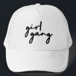 Girl Gang | Stilvoll Moderner feministischer Girl  Truckerkappe<br><div class="desc">Einfache,  stilvolle "Girl-Gang" zitieren Kunstdesign in moderner minimalistischer Schrift-Typografie in schwarz,  um Frauen und Mädchen Power zu feiern! Perfekt vielseitig für den Alltag,  einen Junggeselinnen-Abschied oder eine niedliche Kombi für Mutter und Töchter,  Schwestern und Freunde!</div>