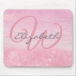 Girl Monogram Pink Ombre Glitzer Shimmer Mousepad<br><div class="desc">Mit Monogramm Mousepad in gürlich rosa Omelette mit einem dunkelbraunen Dampf. Sie können Ihr eigenes Monogramm hinzufügen, einschließlich Ihres Initials und Ihres Namens in rosa und graue, weibliche Schrift. Der Hintergrund ist eine hübsche ombre, in der sich stilvolles Holzkorn und sanfter Glitzer in Rosatönen vermischen. Bitte stöbern Sie in unserem...</div>