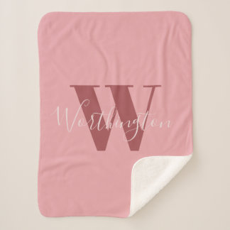 Girl Monogramm und Name Rosa rot Sherpadecke