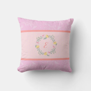 Girl Pastel Pink und Lavender Floral Monogram Kid Kissen