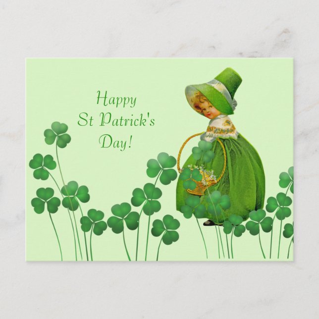Girl Picking Kleeblatts St Patrick's Day Postkarte (Vorderseite)