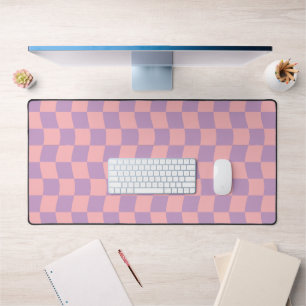 Girl Pink Lila Wavy Checkerboard Ästhetik Schreibtischunterlage