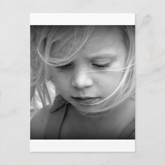 Girl Portrait Schwarz-Weiß-Gesicht Postkarte (Vorderseite)