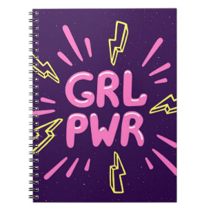 Girl Power feministischer Slogan, violetter Hinter Notizblock