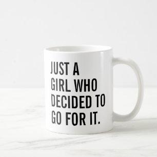 Girl-Power   Nur ein Mädchen, das sich entschieden Kaffeetasse