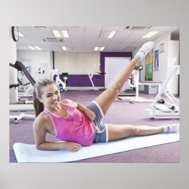 Girl-Übungen in Gym Poster (Vorne)