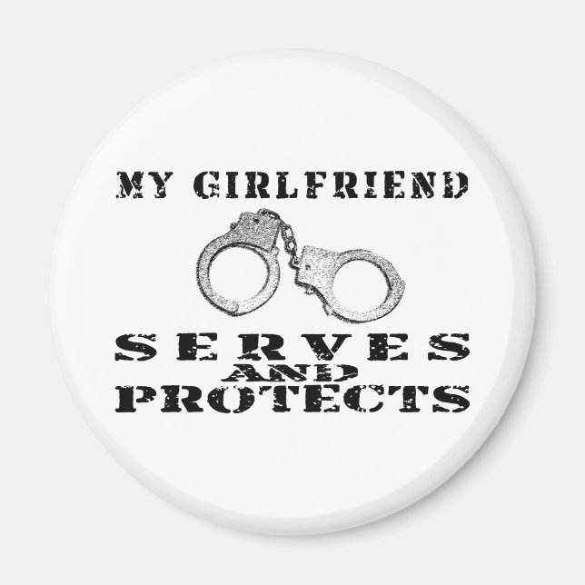Girlfriend Serves Protected - Hat Magnet (Vorne)