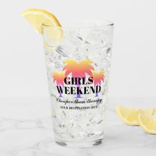 Girls am Wochenende Palmen Ziel Party Glas
