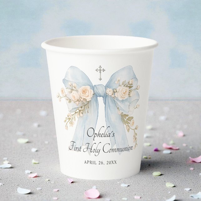 Girl's Dusty Blue First Communion Floral Bow Pappbecher (Von Creator hochgeladen)