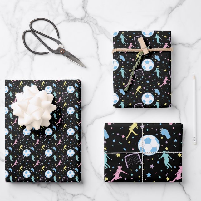 Girls Fußball Silhouetten Sterne und Glitzern Geschenkpapier Set (Vorderseite)