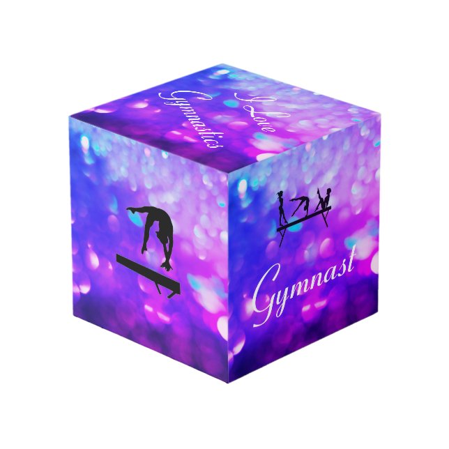 Girls Gymnastics Cube - Personalize Würfel (Vorderseite Schrägansicht)