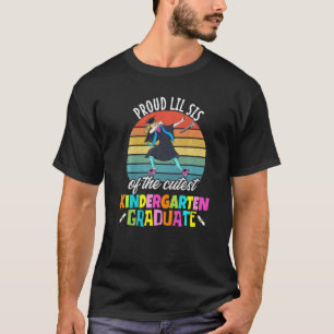Girls Kindergarten Abschluss Proud Lil Sis Dabbin T-Shirt