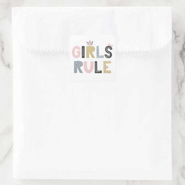 Girls Rule Funky Letters Quadratischer Aufkleber (Tasche)