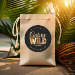 Girls Run Wild Safari Bachelorette ID1148 Runder Aufkleber<br><div class="desc">Embrace your wild side with this glam safari-themed bachelorette favor or mailing accessory sticker. Featuring bold “Girls Run Wild” typography in colorful animal skin prints with chic modern typography. Fully customizable to suit your safari party or bachelorette weekend, this design is an ideal decor accessory for a glamorous safari, jungle,...</div>