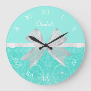 Girly Aqua-Türkis-Damast-weißes Band mit Namen Große Wanduhr