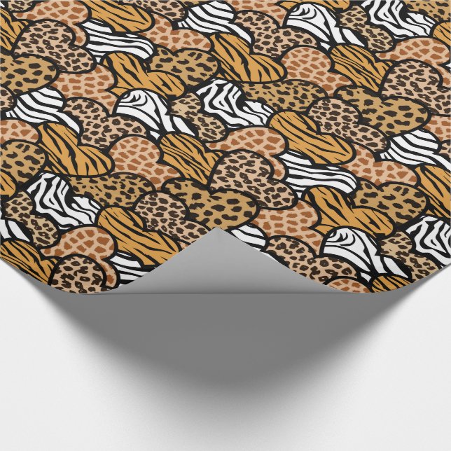 Girly Beige Playful Animal Print Hearts Geschenkpapier (Ecke)