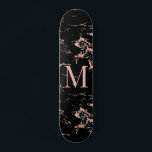 Girly Black Marble Rose Gold Foil Monogram Skateboard<br><div class="desc">Girly Black Marble Rose Gold Foil Monogram Skateboard mit trendiger Coppery Rose Gold/Rosa auf schwarzem Marmor und Ihrem individuellen Monogramm. Ideal für Ihre geistliche,  luxuriöse Ästhetik.</div>