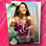 Girly elegante süße 16. Geburtstag sechzehnten Fot Einladung<br><div class="desc">Sie suchen die perfekte Einladung für Ihr Sweet 16 Party? Schauen Sie sich nur unsere grüne moderne Rustikale Vegetation Sweet 16 Party Foto Einladung. Mit einem modernen und stilvollen Design mit Grün und Blattwerk wird diese Einladung sicher eine Aussage treffen. Das minimalistische Design und die grün-weißen Farbtöne machen das Hotel...</div>