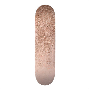 Girly erröten korallenroter skateboard