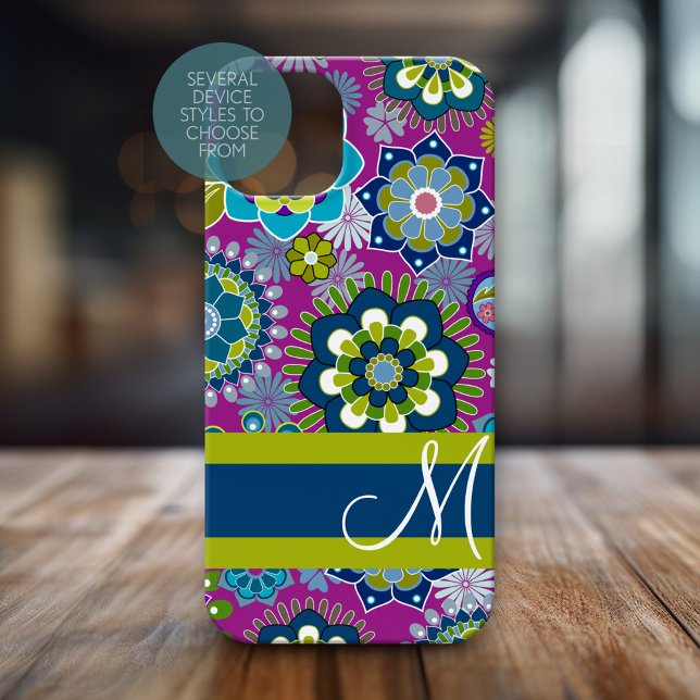 Girly Floral Pattern mit Monogramm iPhone 15 Pro Hülle (Personalized Phone Case with Monogram)
