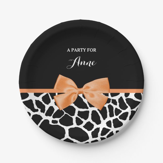 Girly Giraffe Print Orange Ribbon Bow mit Namen Pappteller (Vorderseite)