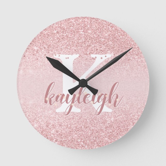 Girly Glam Rose Gold Glitzer Monogram Sparkname Runde Wanduhr (Vorderseite)