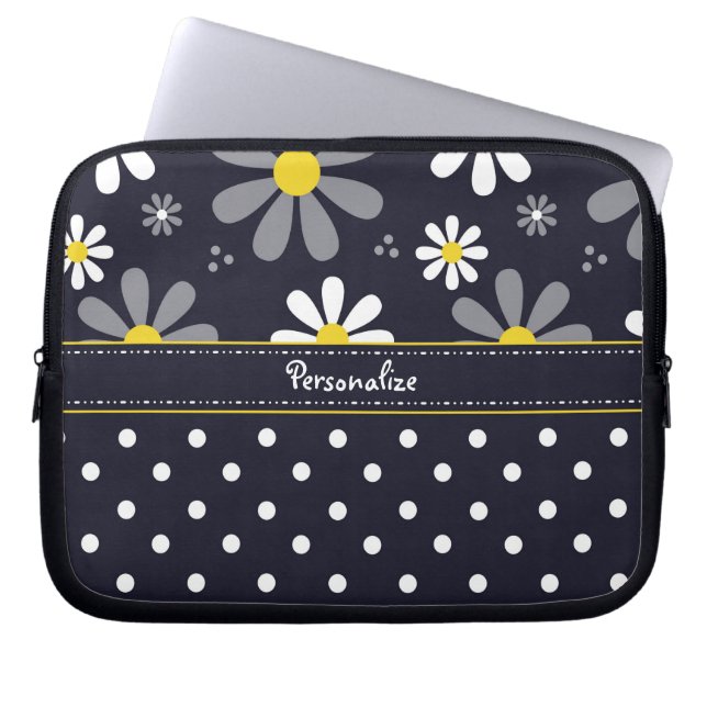 Girly Mod-Gänseblümchen und Polka-Punkte mit Namen Laptopschutzhülle (Vorderseite)