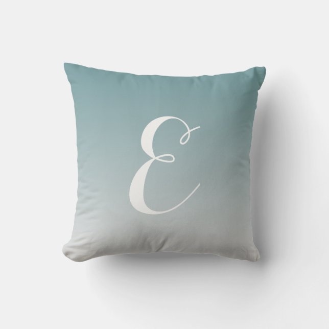 Girly Modern Aquamarin Ombre Custom Monogram Kissen Für Draußen (Vorderseite)