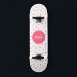 Girly Monogram niedliche Herzen mit Namen Skateboard<br><div class="desc">Machen Sie dieses Girl Skateboard Monogram und Name & Herz Ihr eigenes durch Hinzufügen Ihres Textes. Um auf erweiterte Bearbeitungstools zuzugreifen, gehen Sie bitte zu "Personalisieren Sie diese Vorlage" und klicken Sie auf "Details", scrollen Sie nach unten und drücken Sie den Link "Klicken Sie auf, um die Vorlage anzupassen". Ideal...</div>