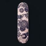 Girly Navy Rose Gold Glitter Floral Illustrations Skateboard<br><div class="desc">Dieses elegante und schicke Design ist eine wunderschöne Darstellung moderner und mädchenhafter Kunst, mit einem Imitat aus funkelnd Rose, vergoldetem Glitzer mit Blätter und Blumenbildern, das mit dunkelmarineblau auf einem schlichten rosa Hintergrund gefüllt ist. Es ist ein künstlerisches, glamouröses, einzigartiges und modisches Luxusdesign, das perfekt zu Ihrem phantastischen Stil und...</div>