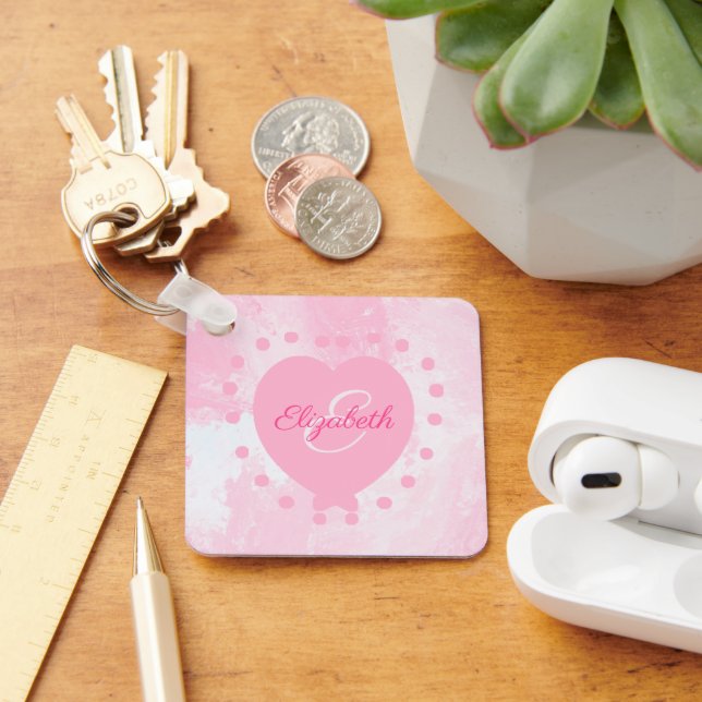 Girly Pink Heart Monogram Urfarbe Schlüsselanhänger (Schreibtisch)