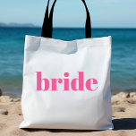 Girly Pink Minimalistische Personalisiert Bridge T Tasche<br><div class="desc">Vergnügen, kokett rosa mit einfacher vertikaler Blockschrift für die Braut am Junggeselinnen-Abschied. Koordiniert mit rosa "Braut Stamm" Taschen in meiner Sammlung. Hübsche Sake Gunst für Ihre Lieblingsbriege! "Braut" auf der Vorderseite und personalisieren Sie den Rücken mit dem Namen der Braut. Nachricht, wenn du etwas Anderes will als das, was du...</div>
