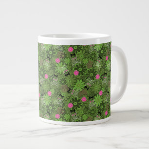 Girly Punkschädel auf Blumen-Camouflagehintergrun Jumbo-Tasse