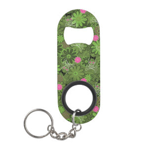 Girly Punkschädel auf Blumen-Camouflagehintergrun Schlüsselanhängerflaschenöffner