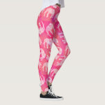 girly rosa buntes Stammes- Blumenelefantmuster Leggings<br><div class="desc">Modisches Stammes- und Blumenelefantmuster auf einem rosa Brushstrokeshintergrund.</div>