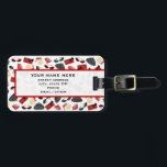 Girly roter Zusatz-Gepäckanhänger Gepäckanhänger<br><div class="desc">Ein Gepäckanhänger,  der Illustrationen der Parfümflaschen,  der Geldbeutel,  der Rubine und der Retro Katzenaugen-Sonnenbrille kennzeichnet.  Entwurf hat ein rotes Farbschema.  Personifizieren Sie den Text auf dem bloßen Bereich des Fronteninneres,  der im Rot umrissen wird.</div>