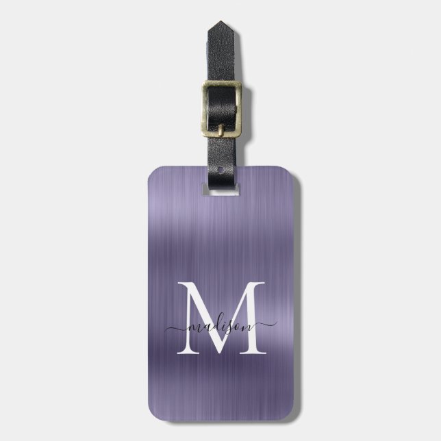 Girly Violet Brushed Metal Script Monogram Glam Gepäckanhänger (Vorderseite vertikal)