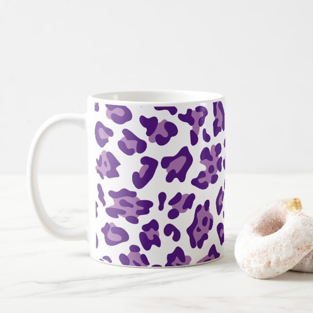 Girly White Royal Lila und Lavender Leopard Kaffeetasse (Mit Donut)
