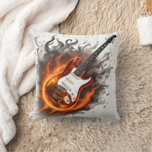 Gitarre in Flammen und Musiknoten verstrickt Kissen
