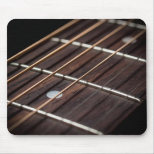 Gitarre reiht mousepad auf