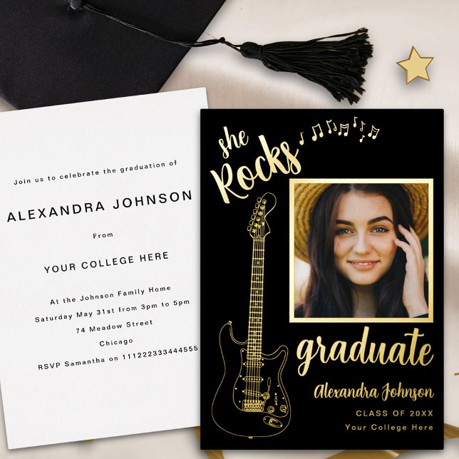 Gitarre Rock Music Graduation Party Black and Gold Folieneinladung (Modern graduate photo Guitar rock music black and gold foil Graduation party invitation)