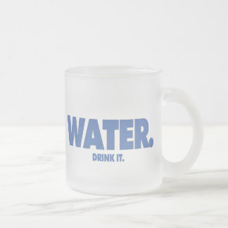 Givré L'eau - buvez-la. Tasse