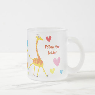 Givré Tasse avec des girafes suivant le chef