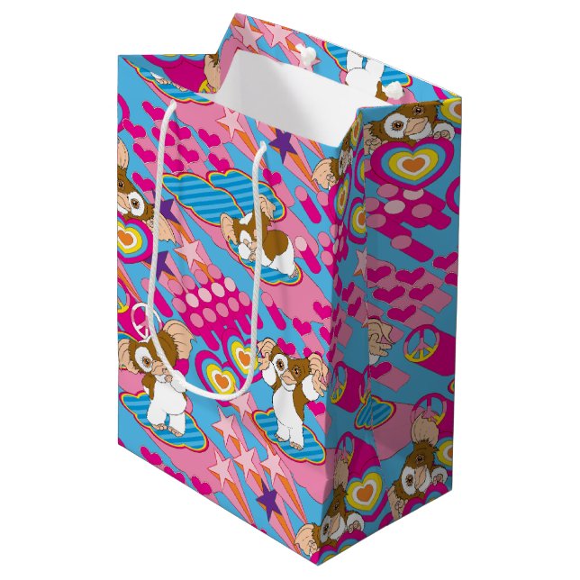 Gizmo | Pink Peace & Love Pattern Mittlere Geschenktüte (Vorderseite Schrägansicht)