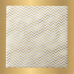 Glam Gold Zickzack Muster Fliese<br><div class="desc">Weiße Fliese mit goldfarbenem Zickzack Muster.</div>