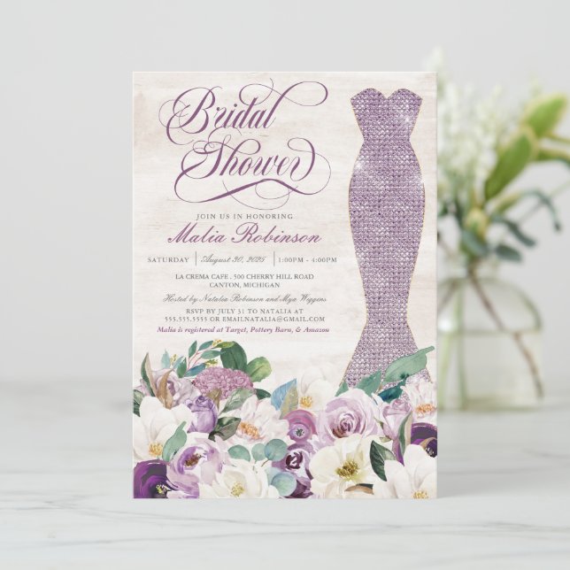 Glam Gown Rustic Floral Lavender Brautparty Einladung (Stehend Vorderseite)